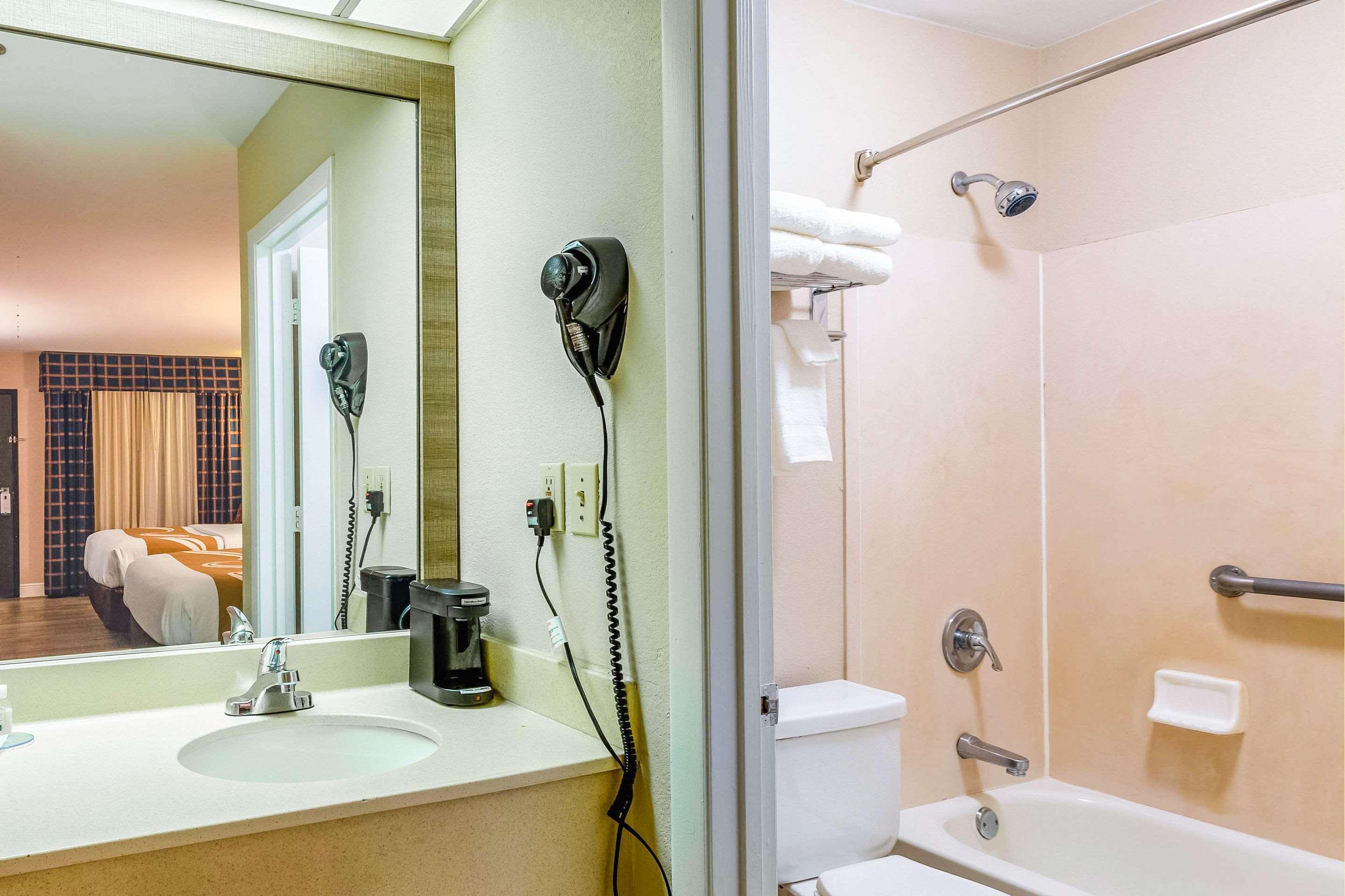 Quality Inn Quincy - Tallahassee West エクステリア 写真