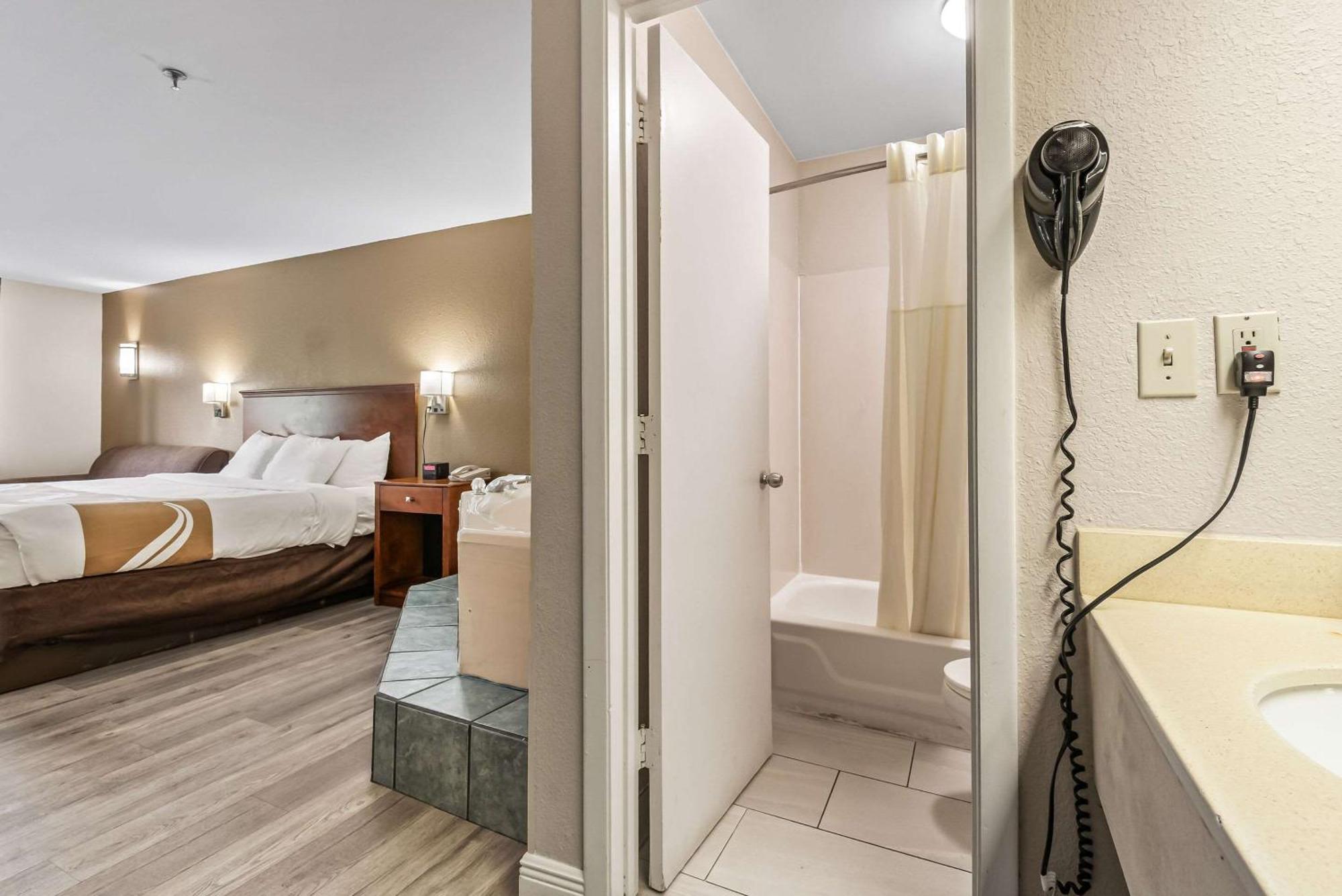 Quality Inn Quincy - Tallahassee West エクステリア 写真